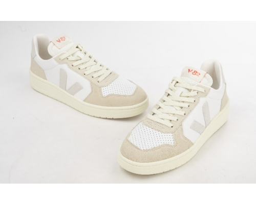 VEJA- V-82 LEATHER WHITE NATURAL ALMOND [平行進口]